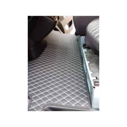 Covor auto imitatie piele romb compatibil  Mercedes Sprinter II  2006-> Cod: MOMER300