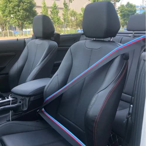 Banda pentru centura de siguranta auto Neagra cu dungi albastru si rosu 3