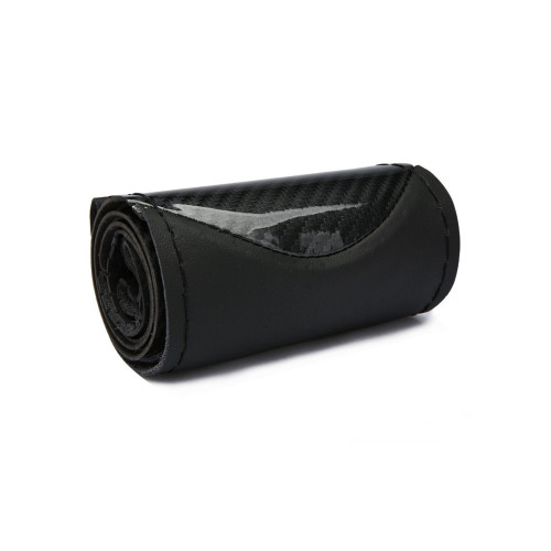 Husa volan cu ac si ata  imitatie piele si carbon , marime M, culoare Negru  Cod: WK-1012